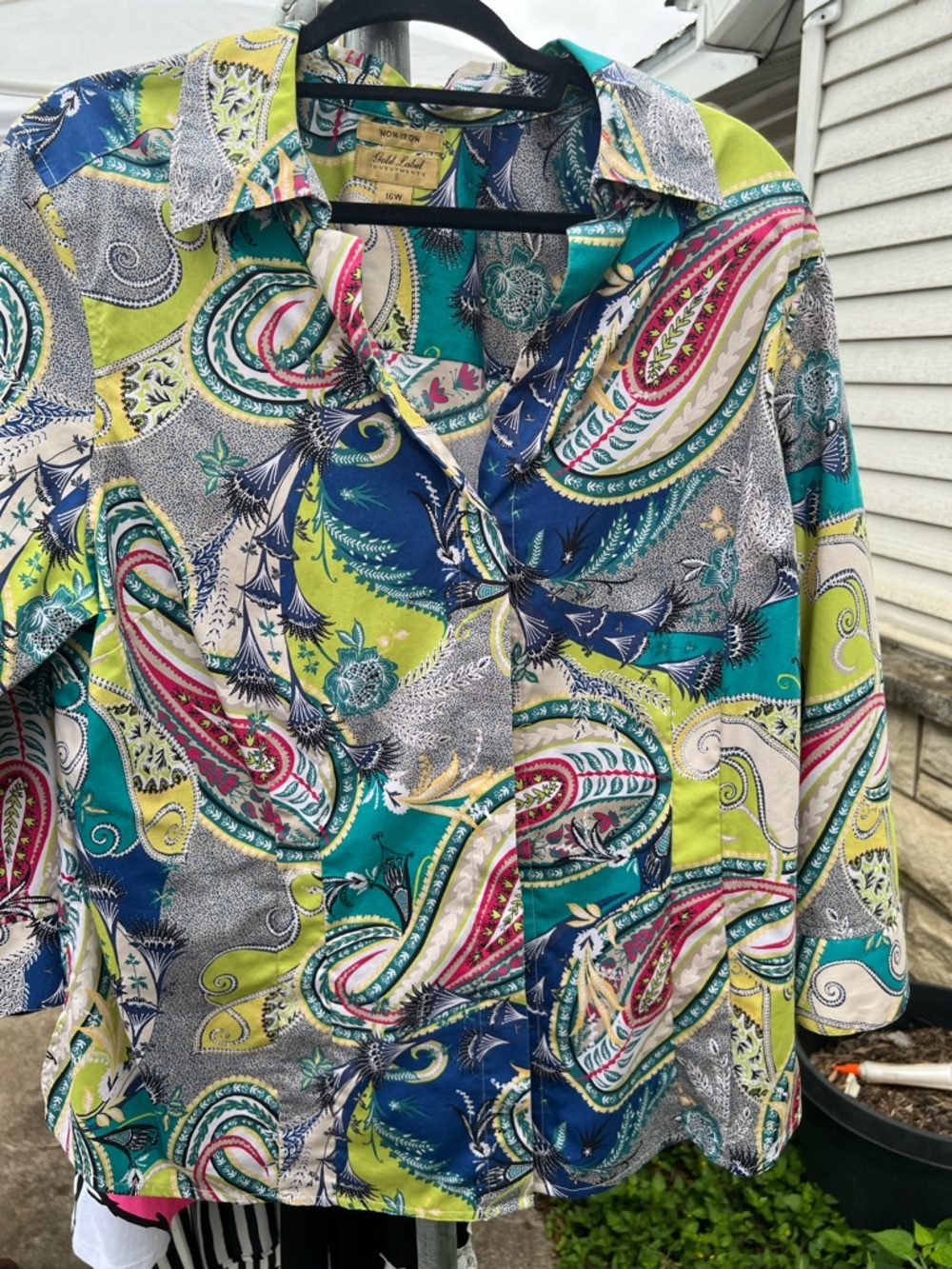 Weird color top